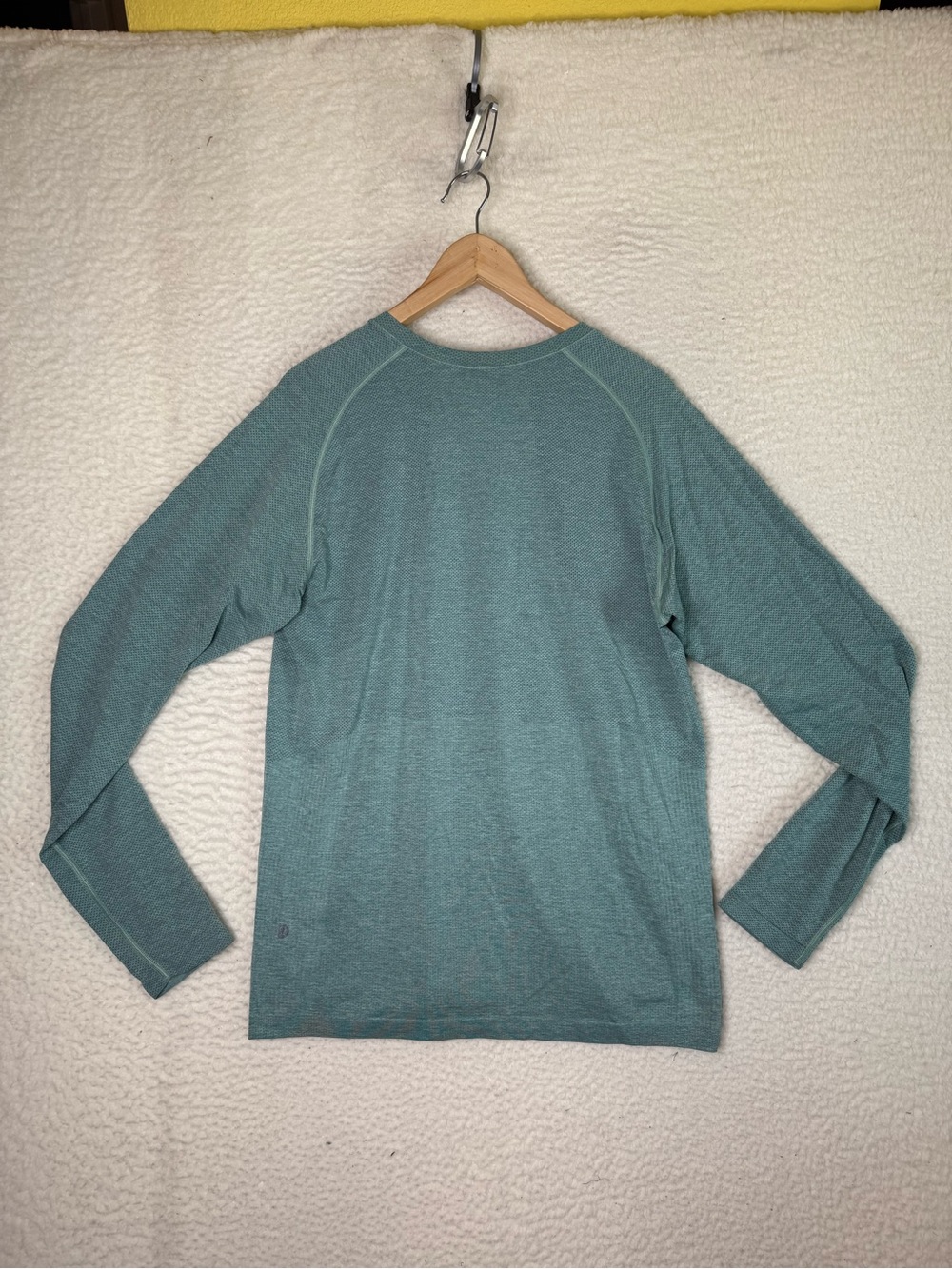 Lululemon Metal Vent Tech Long Sleeve Shirt Light Blue Green Men's Size Large - Picture 5 of 9